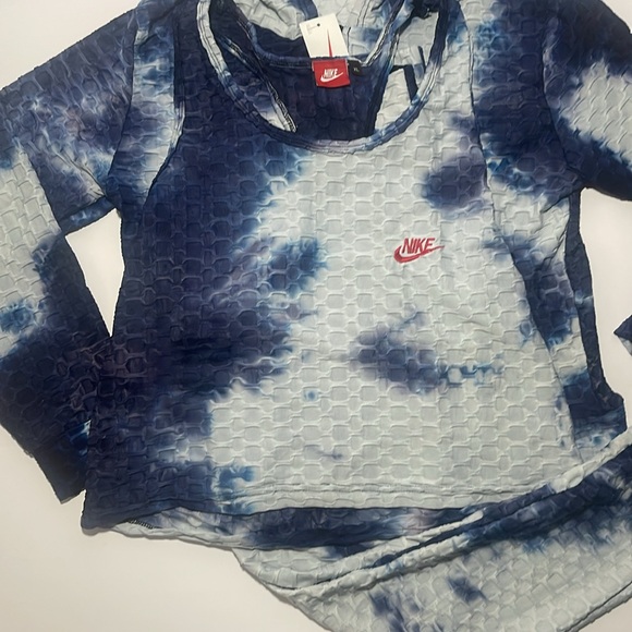 Nikes Matching sets for women - Picture 4 of 5